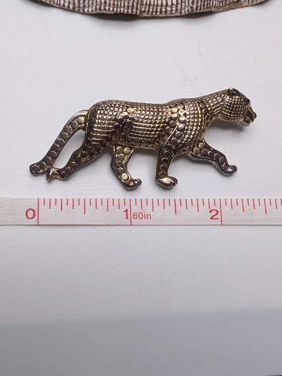 Vintage Brass-Tone Leopard Brooch Pin in Iridescent Bronze - Picture 1 of 4